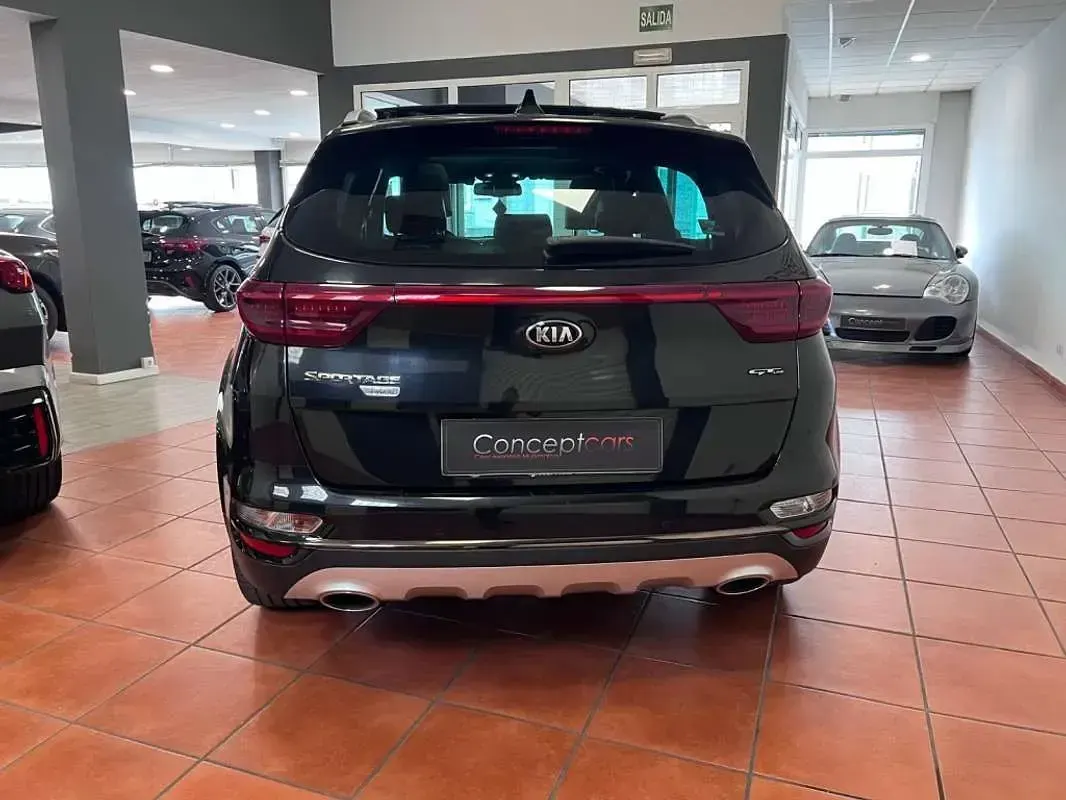 Usado Kia Sportage GT-Line 136 CV (100 kW) 2020 Negro SUV