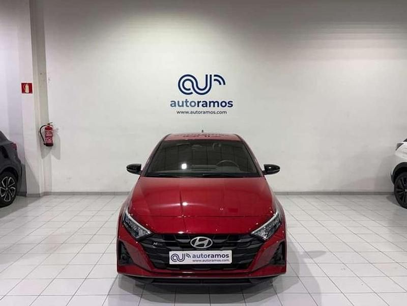 Usado Hyundai i20 N Line 80 CV (58 kW) 2024 Rojo Utilitario