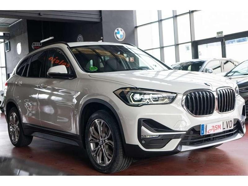 Usado BMW X1 Sport Line 150 CV (110 kW) 2021 Blanco SUV
