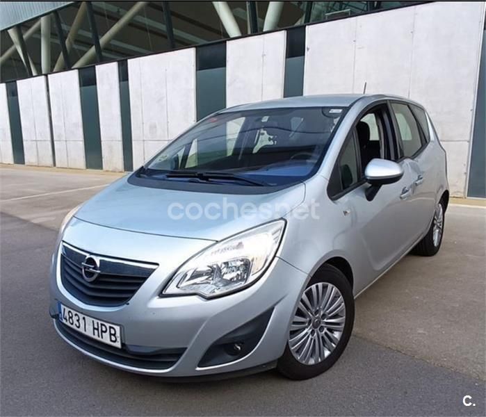 Gris / plata Usado 2013 Opel Meriva Excellence Monovolumen | 5000 € (Buen precio) - Imagen 1/4