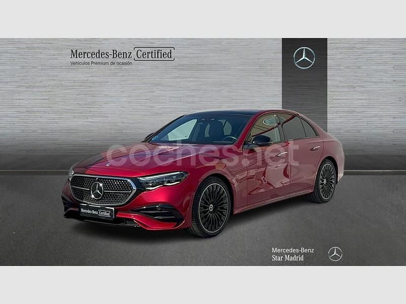 Rojo Usado 2024 Mercedes E220 Berlina | 66.990 € (Caro) - Imagen 1/4