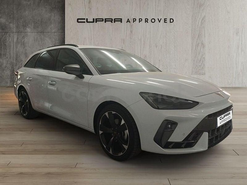 Usado Cupra Leon 150 CV (110 kW) 2024 Blanco Familiar