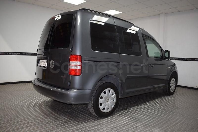 Usado VW Caddy Comfortline 102 CV (75 kW) 2011 Gris / plata Monovolumen