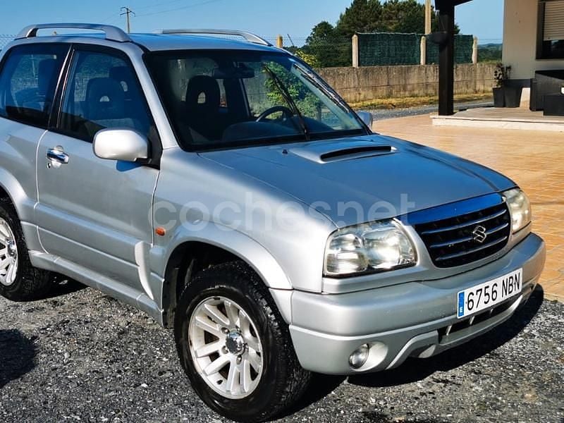 Usado Suzuki Grand Vitara 110 CV (80 kW) 2005 Gris / plata SUV