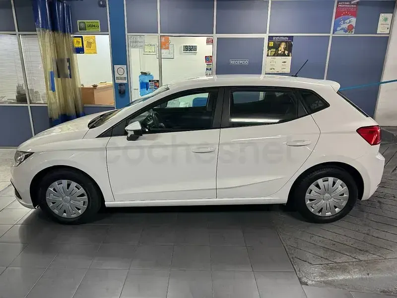 Usado Seat Ibiza Reference 95 CV (69 kW) 2019 Blanco Utilitario