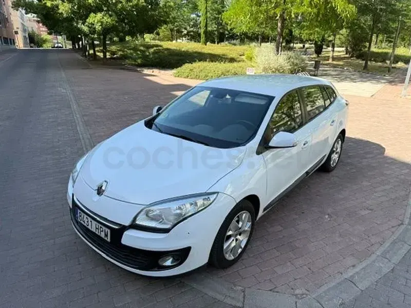 Usado Renault Mégane GrandTour Business 110 CV (80 kW) 2014 Blanco Familiar