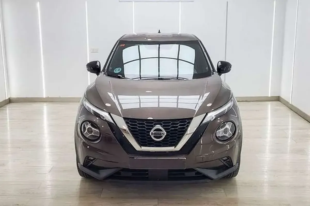 Usado Nissan Juke Acenta 114 CV (83 kW) 2021 Marrón SUV