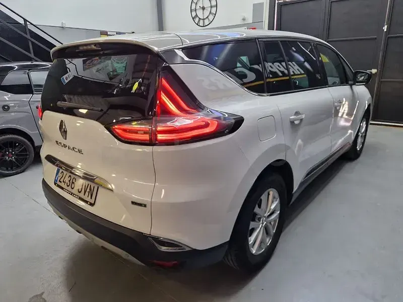 Usado Renault Espace Life 130 CV (95 kW) 2016 Blanco Monovolumen