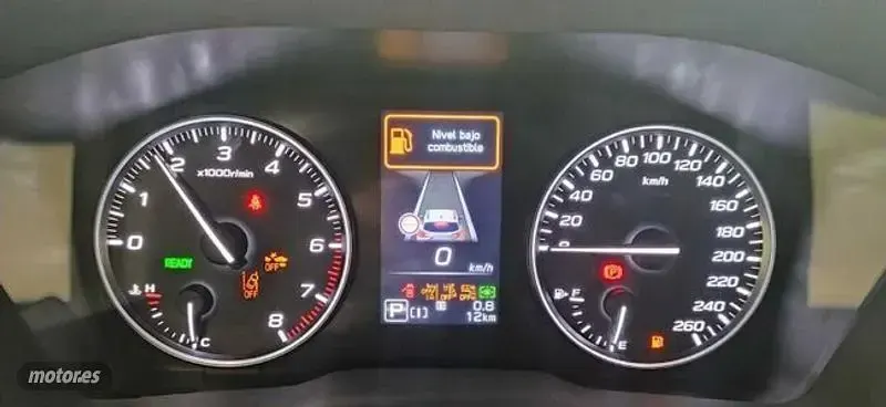 Usado Subaru Crosstrek 136 CV (100 kW) 2024 Plateado SUV