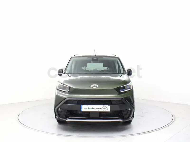 Usado Toyota Proace Verso Active 131 CV (96 kW) 2026 Verde Familiar
