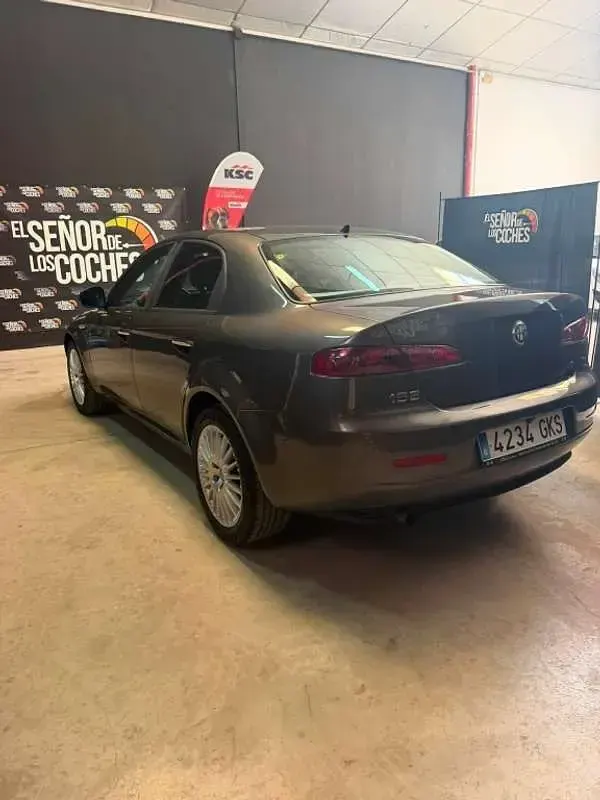 Usado Alfa Romeo 159 Distinctive 150 CV (110 kW) 2009 Gris Berlina