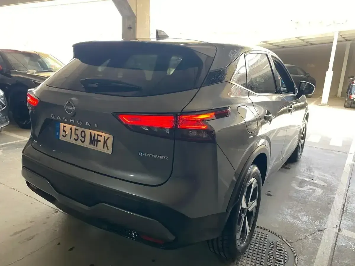 Usado Nissan Qashqai N-Connecta 190 CV (139 kW) 2023 Gris SUV