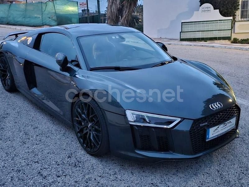 Usado Audi R8 Coupé 610 CV (448 kW) 2017 Gris / plata Coupe