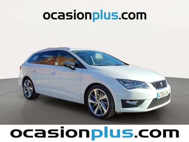 Käytetty Seat Leon ST FR 184 HP (135 kW) 2016 Valkoinen Farmari