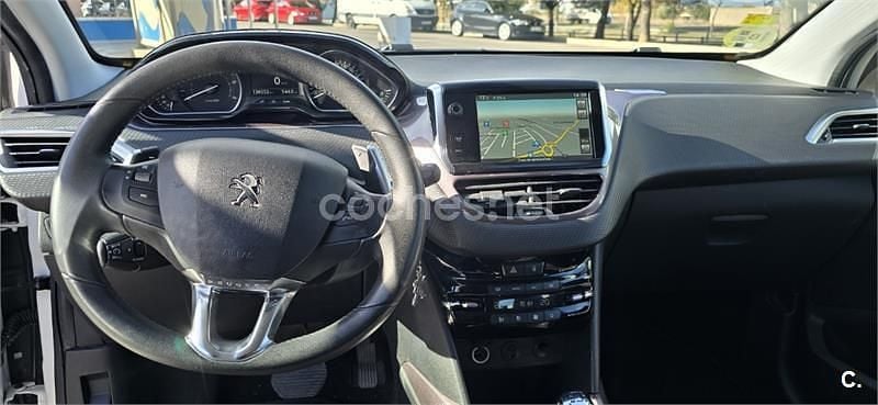Usado Peugeot 2008 Active 92 CV (67 kW) 2014 Blanco SUV