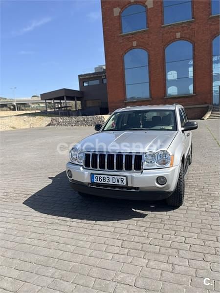Usado Jeep Grand Cherokee Laredo 218 CV (160 kW) 2006 Gris / plata SUV