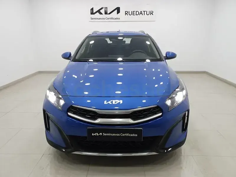 Usado Kia XCeed 100 CV (73 kW) 2025 Azul SUV
