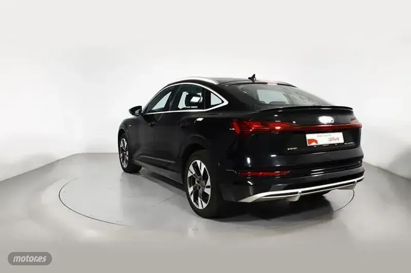 Usado Audi e-tron Sportback S-Line 300 kW (408 CV) 2022 Negro SUV