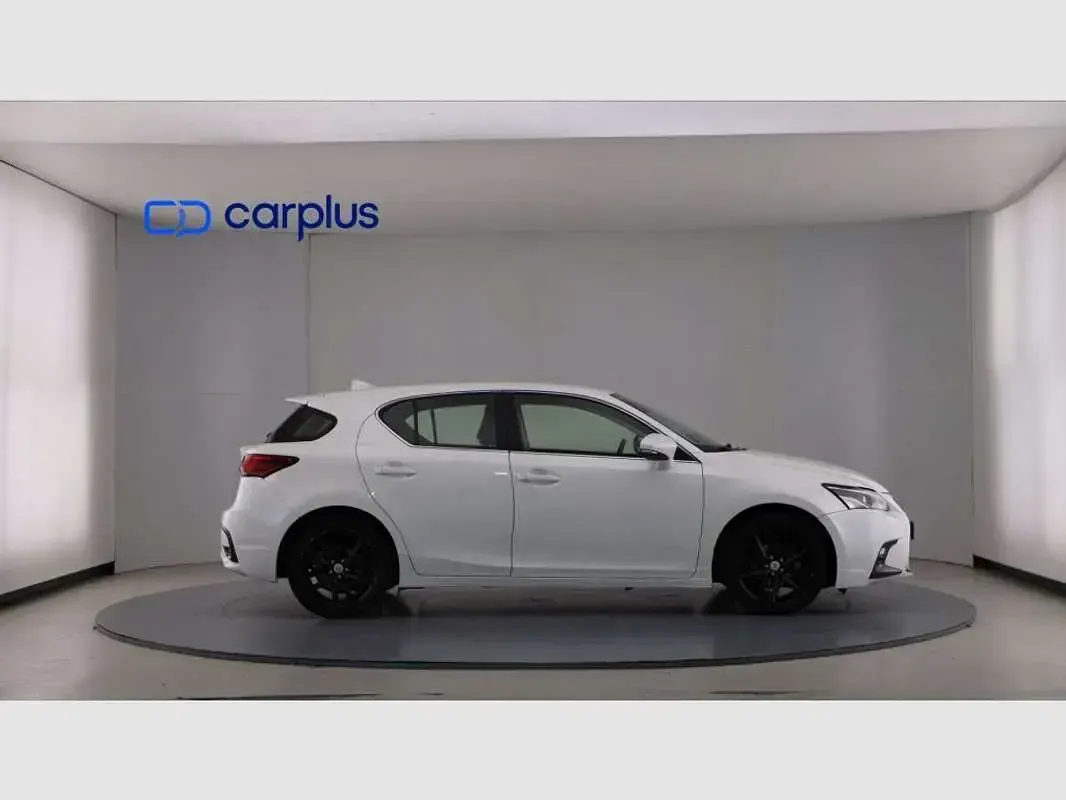 Usado Lexus CT200h Business Edition 136 CV (100 kW) 2018 Blanco Utilitario
