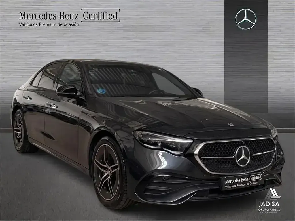 Usado Mercedes E220 197 CV (144 kW) 2025 Gris grafito Berlina