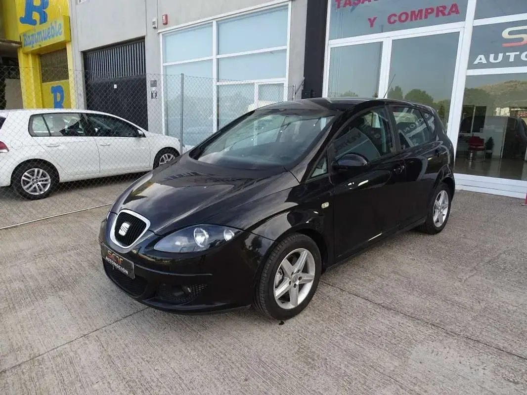 Usado Seat Altea Stylance 105 CV (77 kW) 2007 Negro Monovolumen