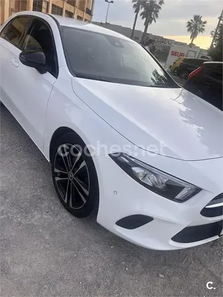 Usado Mercedes A180 136 CV (100 kW) 2020 Blanco Berlina