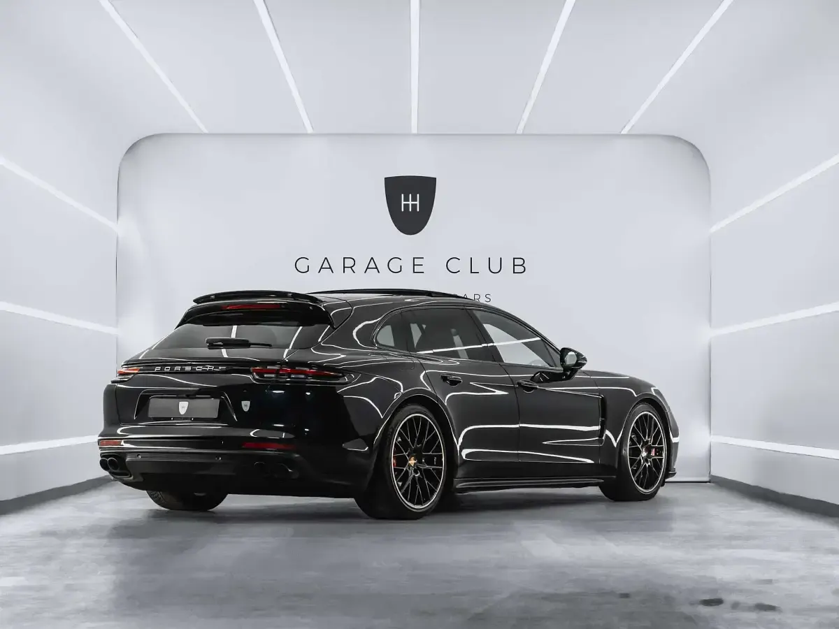 Usado Porsche Panamera Turbo Sport Turismo Sport Turismo 550 CV (404 kW) 2018 Negro Familiar
