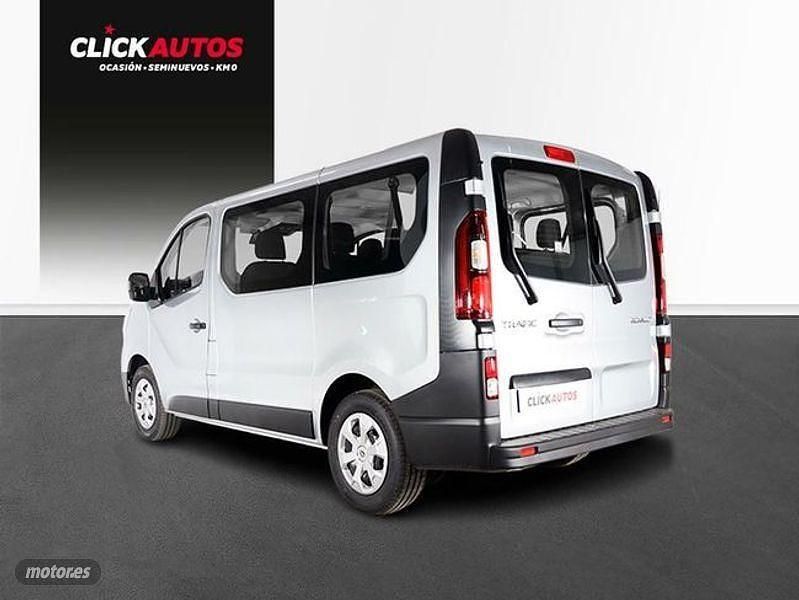 Usado Renault Trafic 110 CV (80 kW) 2023 Gris Monovolumen