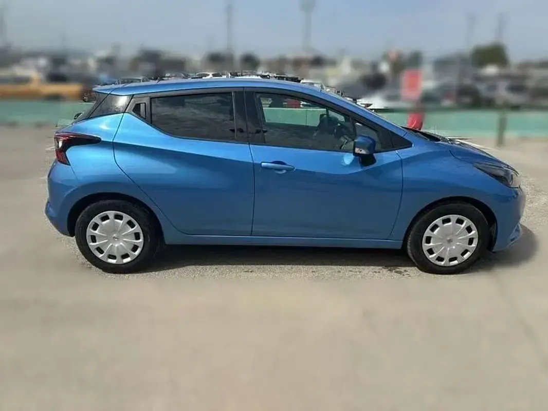 Usado Nissan Micra Acenta 101 CV (74 kW) 2022 Azul Utilitario
