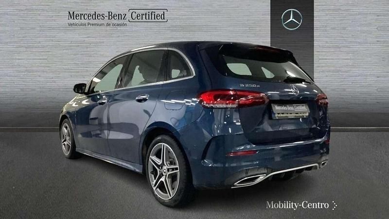 Usado Mercedes B250e 219 CV (161 kW) 2021 Azul Monovolumen