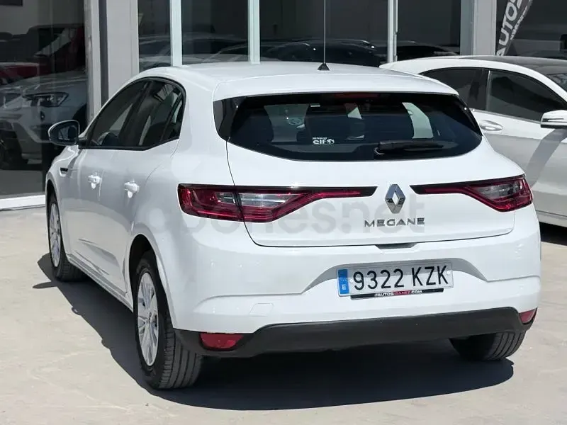 Usado Renault Mégane IV LIMITED 95 CV (69 kW) 2019 Blanco Berlina