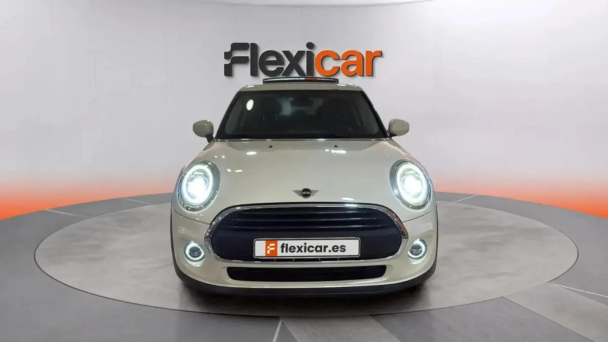 Usado Mini ONE 102 CV (75 kW) 2019 Blanco Utilitario