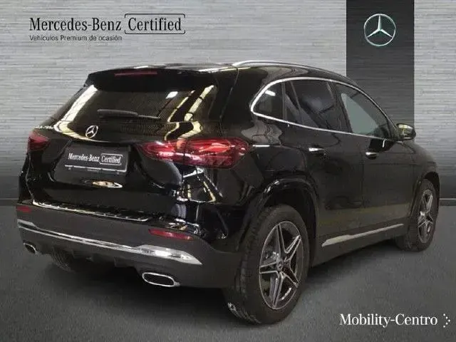 Usado Mercedes GLA250 218 CV (160 kW) 2025 Negro noche SUV