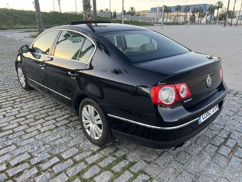 Usado VW Passat Sportline 200 CV (147 kW) 2006 Negro Berlina