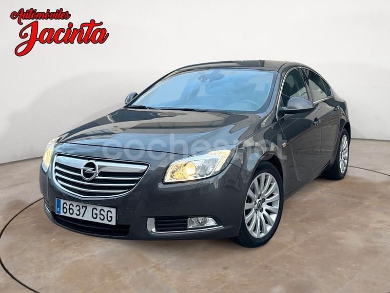 Gris / plata Usado 2010 Opel Insignia Sport Berlina | 4990 € (Precio justo) - Imagen 1/4