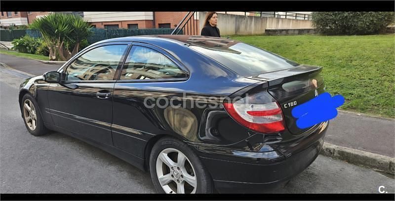 Negro Usado 2005 Mercedes C180 Berlina | 7000 € (Caro) - Imagen 1/4
