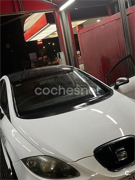 Blanco Usado 2007 Seat Leon Sport Berlina | 5300 € (Precio justo) - Imagen 1/3