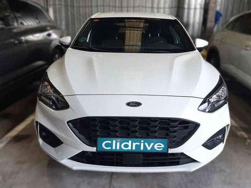 Usado Ford Focus ST-Line 125 CV (91 kW) 2021 Blanco Utilitario
