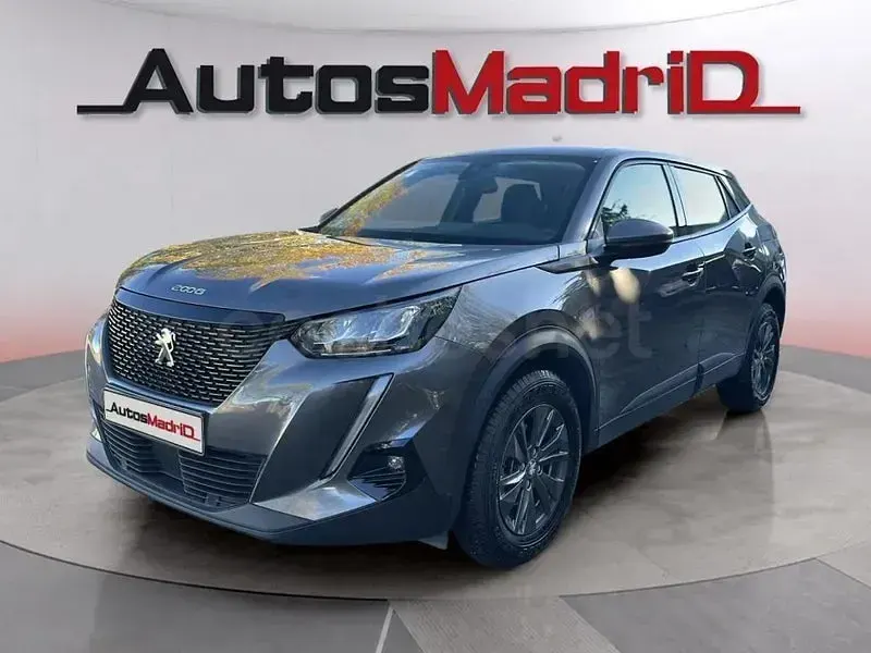 Usado Peugeot 2008 Active 110 CV (80 kW) 2021 Gris / plata SUV