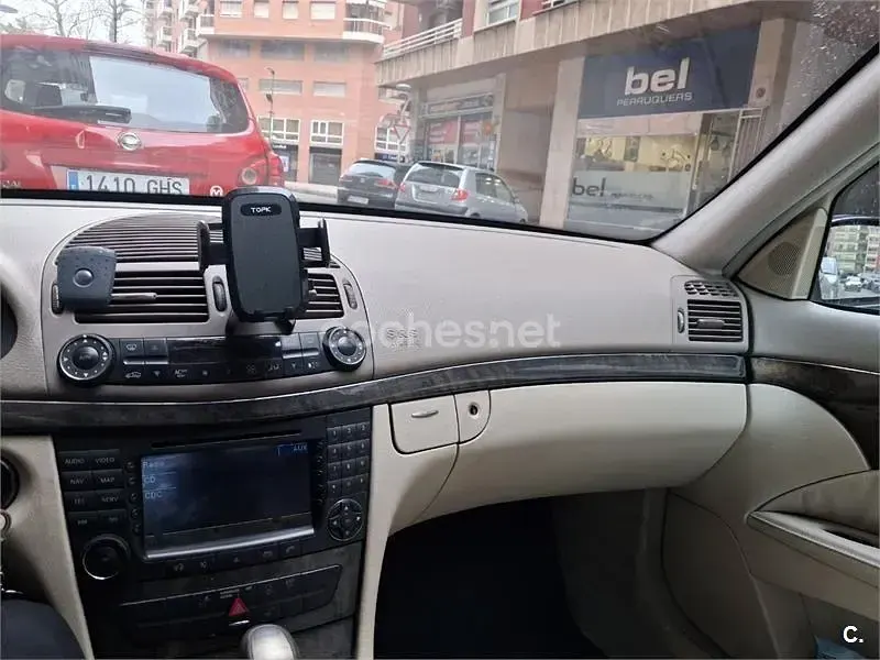Usado Mercedes E320 Avantgarde 224 CV (164 kW) 2005 Negro Berlina