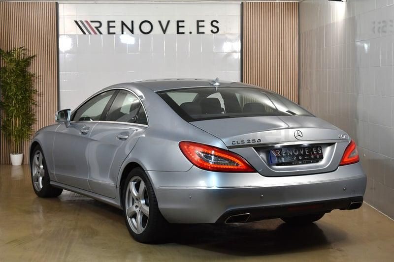 Usado Mercedes CLS250 204 CV (150 kW) 2013 Gris / plata Berlina