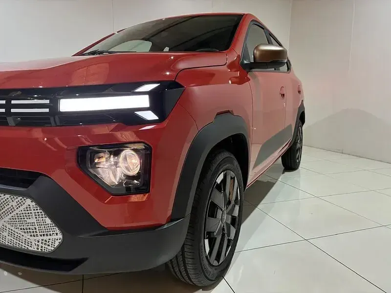 Usado Dacia Spring Extreme 47 kW (65 CV) 2025 Rojo Utilitario