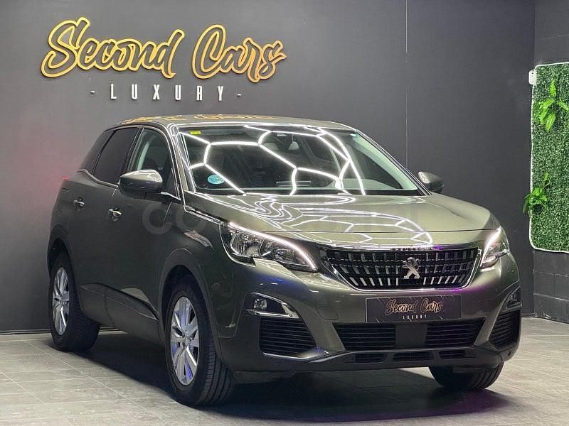 Usado Peugeot 3008 Active 130 CV (95 kW) 2019 Gris / plata SUV