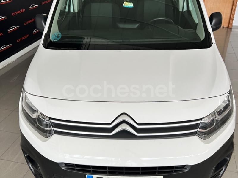 Usado Citroën Berlingo Live 102 CV (75 kW) 2020 Blanco Monovolumen