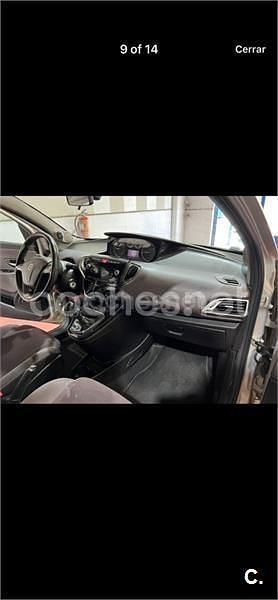 Usado Lancia Ypsilon Gold 85 CV (62 kW) 2011 Beige Utilitario