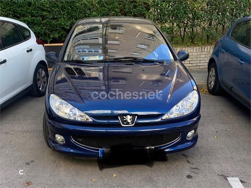 Azul Usado 2004 Peugeot 206 Berlina | 2250 € (Buen precio) - Imagen 1/2
