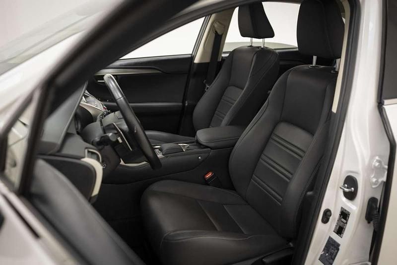 Usado Lexus NX300h 197 CV (144 kW) 2021 Blanco SUV
