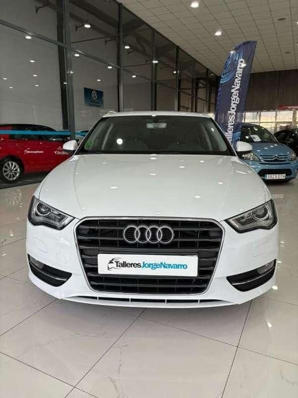 Usado Audi A3 Ambition 150 CV (110 kW) 2015 Blanco Berlina