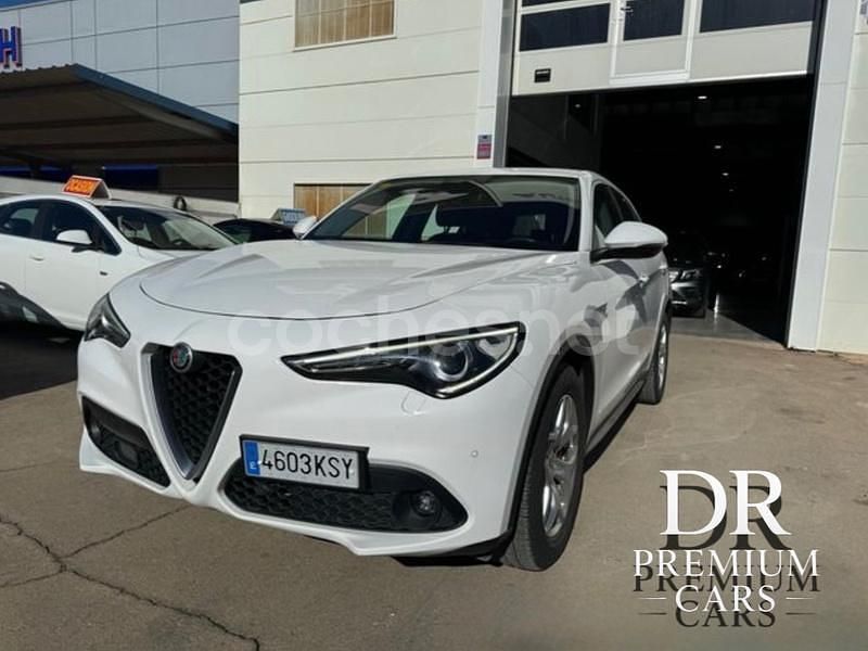 Blanco Usado 2019 Alfa Romeo Stelvio Executive SUV | 16.000 € (Buen precio) - Imagen 1/4