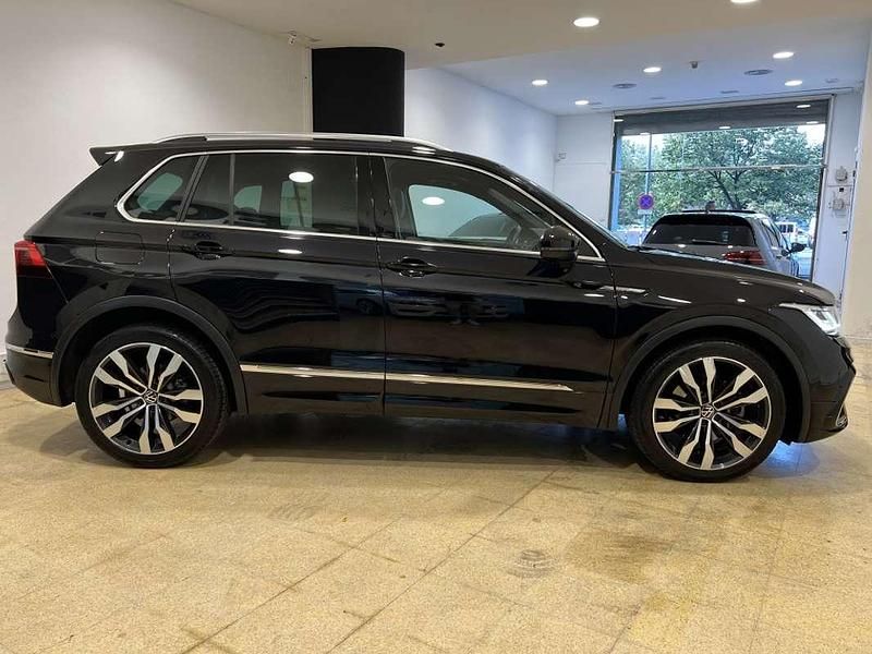 Usado VW Tiguan R-line 200 CV (147 kW) 2021 Negro SUV